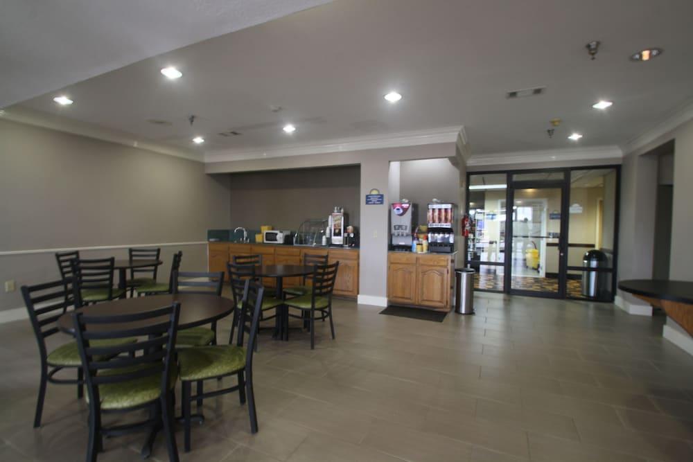 Days Inn By Wyndham Denham Springs-Baton Rouge East Экстерьер фото