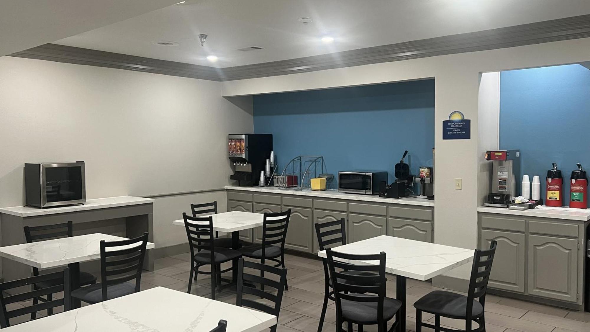 Days Inn By Wyndham Denham Springs-Baton Rouge East Экстерьер фото