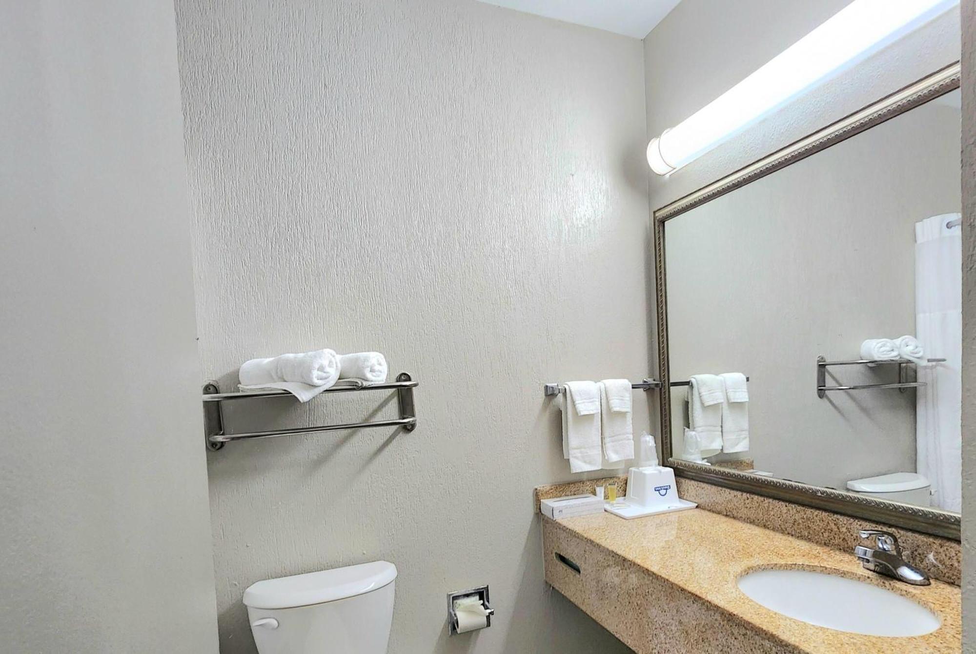 Days Inn By Wyndham Denham Springs-Baton Rouge East Экстерьер фото