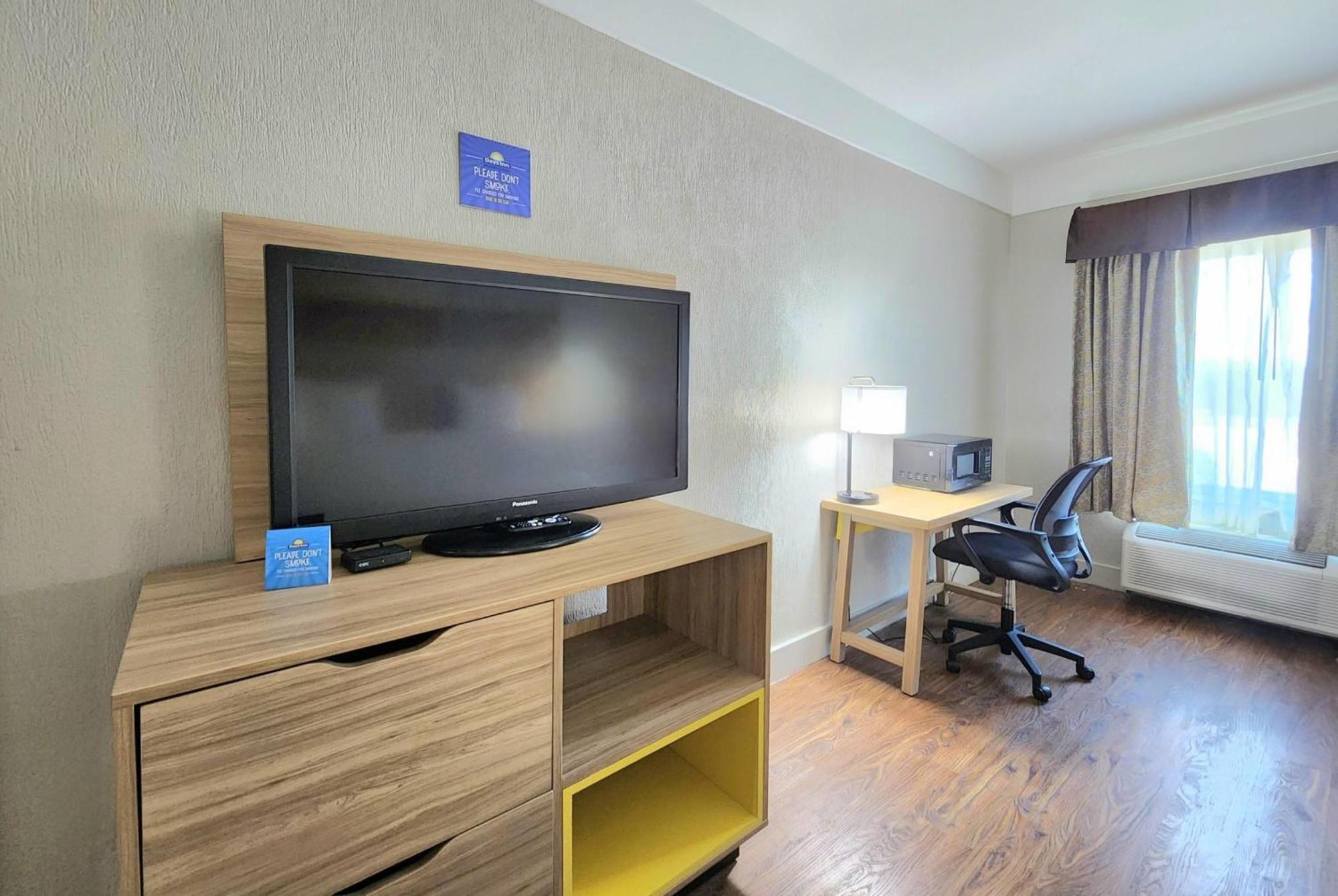 Days Inn By Wyndham Denham Springs-Baton Rouge East Экстерьер фото